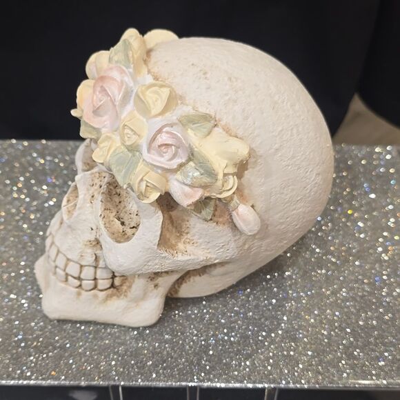 Laikearts Resin Floral Skull Accent - Picture 10 of 13